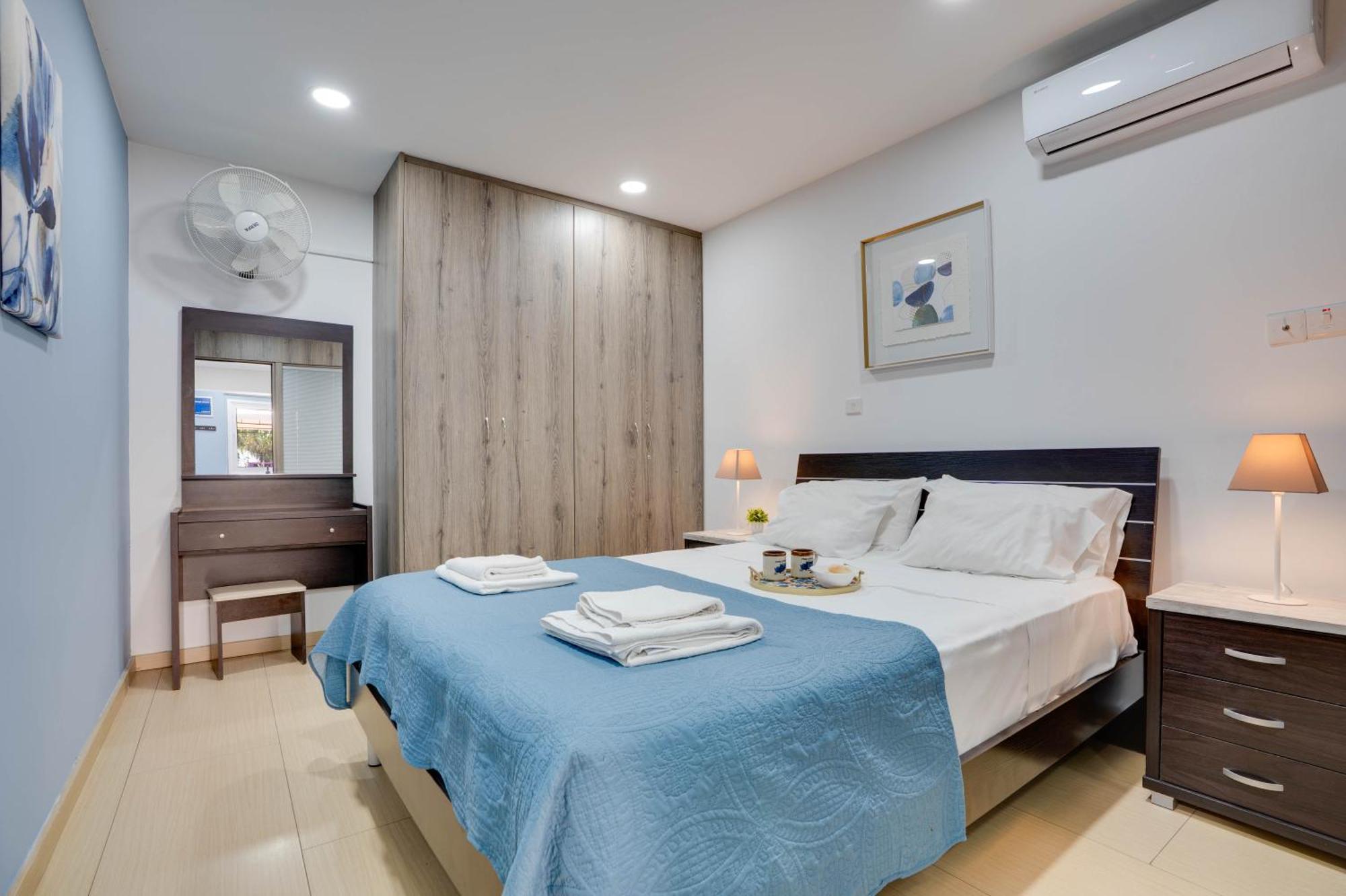 Atlantis Apartments 50M From Makenzy Seafront 라르나카 외부 사진