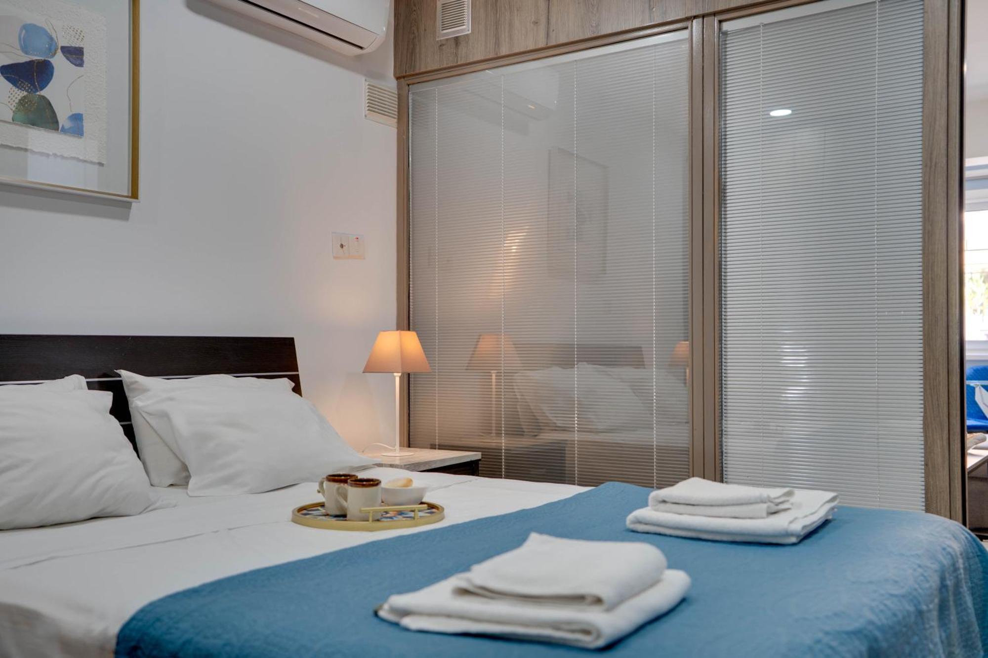 Atlantis Apartments 50M From Makenzy Seafront 라르나카 외부 사진